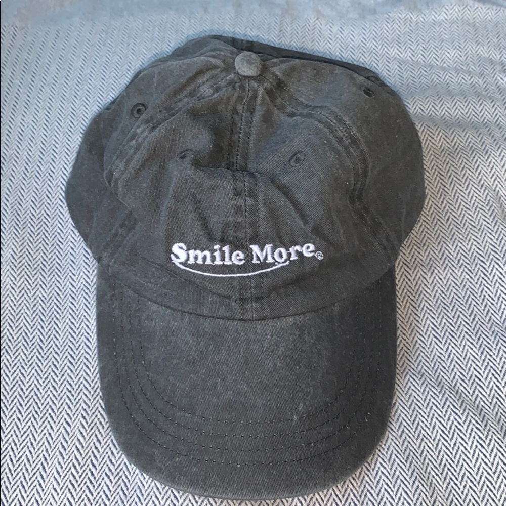 NWOT Smile More Hat - Roman Atwood
